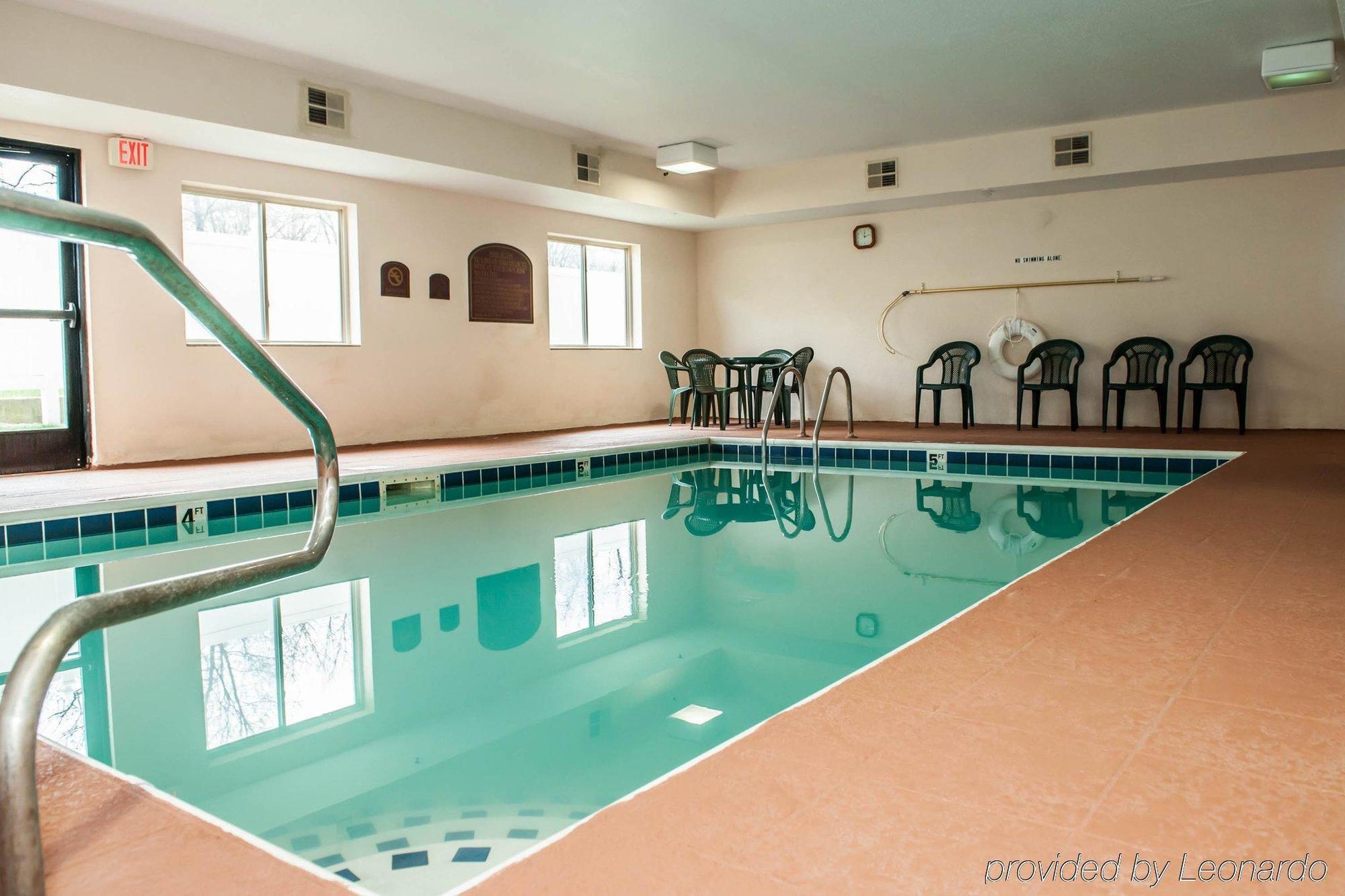 Sleep Inn South Bend Airport Экстерьер фото