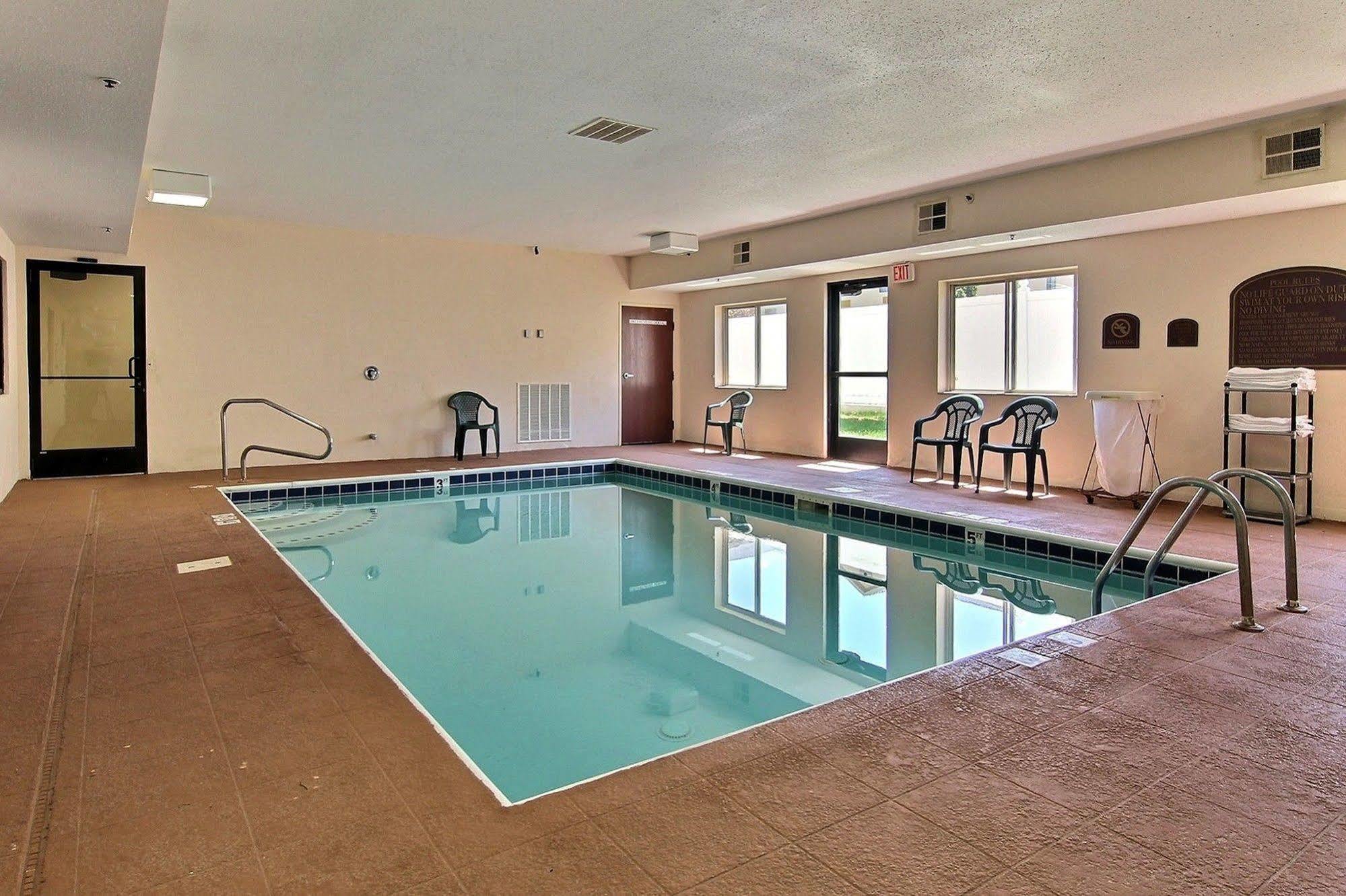 Sleep Inn South Bend Airport Экстерьер фото
