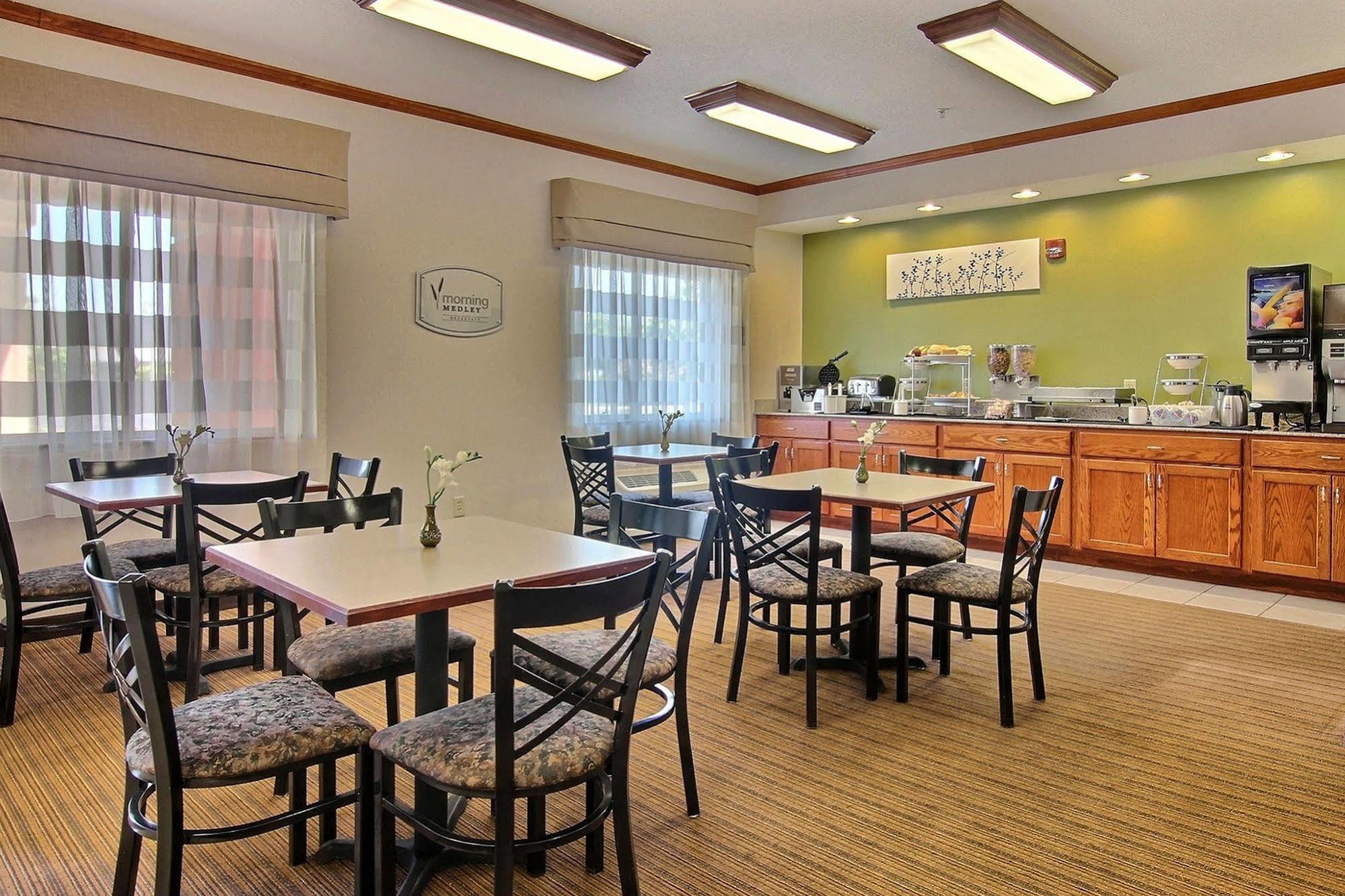 Sleep Inn South Bend Airport Экстерьер фото